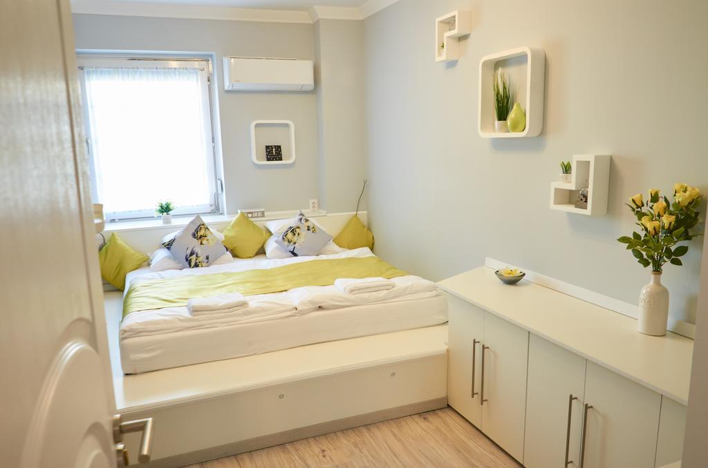 Centrum Luxus Apartman Makó Exterior foto